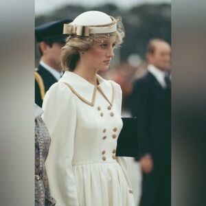 Elegant Japanese dress inspired by Princess Diana